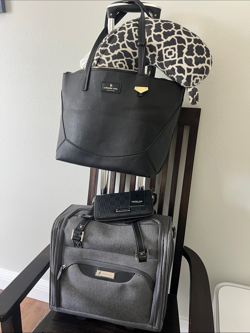 London Fog Gray Underseat Rolling Carry-On Luggage Bag  NEW